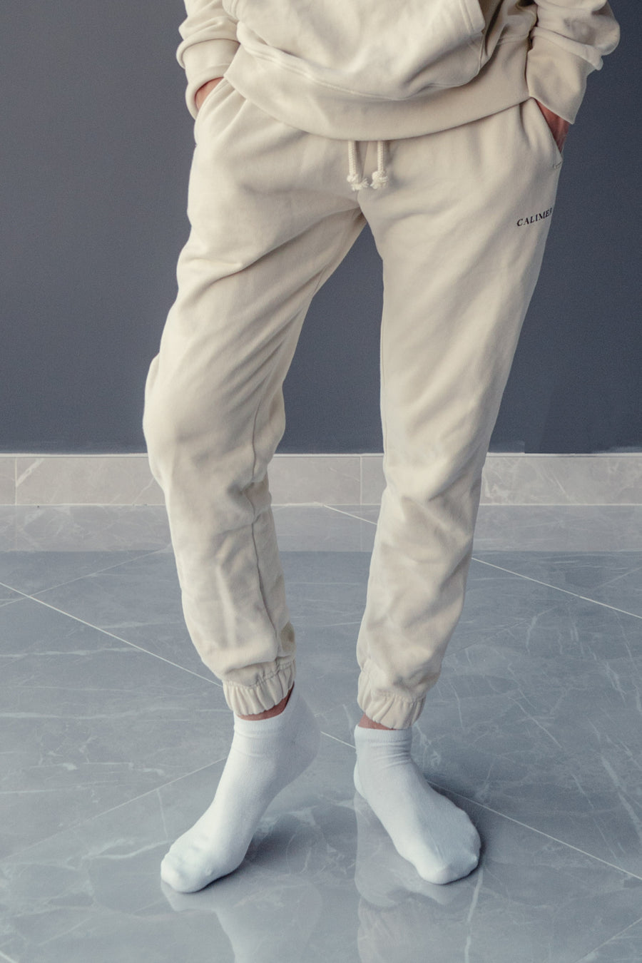 THE CLASSIC JOGGER // SAND